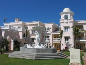 The Retreat By Zuri (ex.Country Inn and Suites)